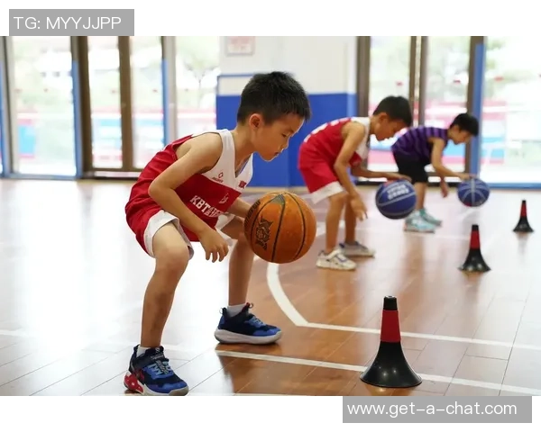 培养小孩篮球技能的全面训练方法与技巧分享